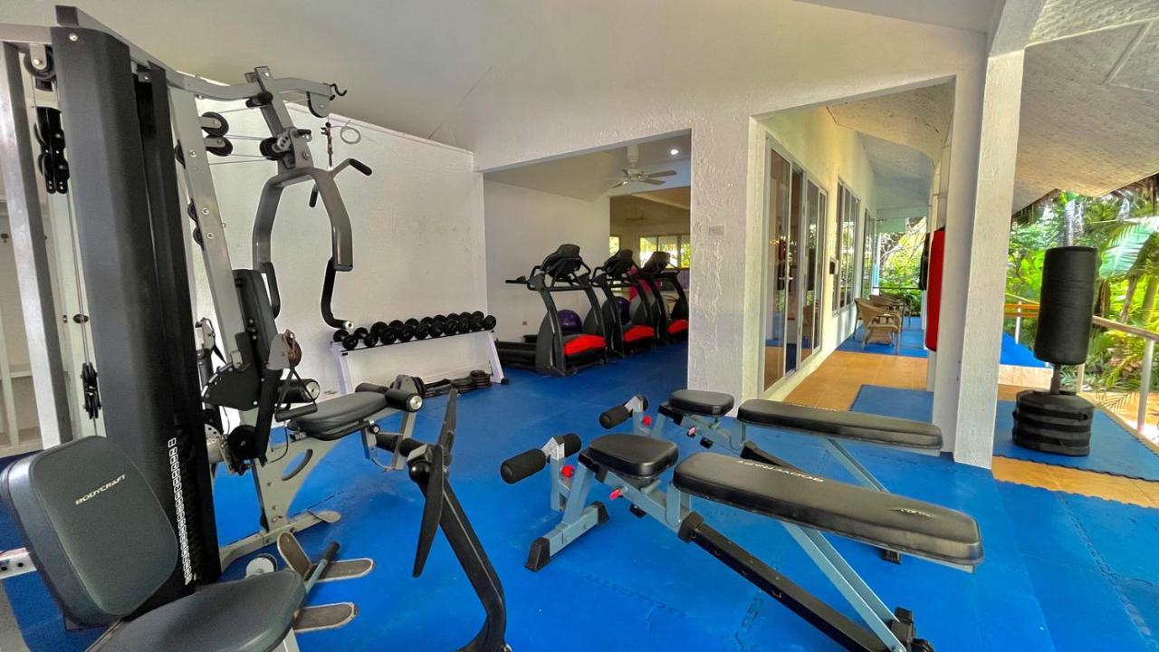 Coco Grove Beach Resort, Siquijor Island Экстерьер фото The gym at the hotel