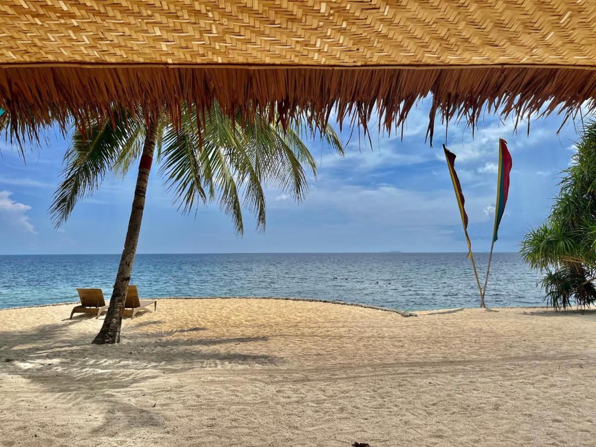 Coco Grove Beach Resort, Siquijor Island Экстерьер фото Beach at the resort