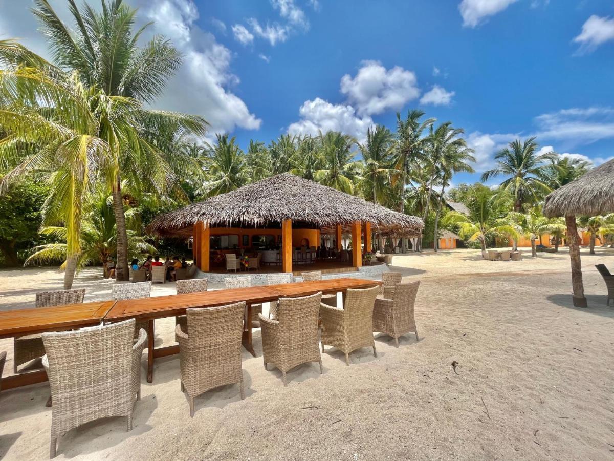 Coco Grove Beach Resort, Siquijor Island Экстерьер фото The beach bar at the resort
