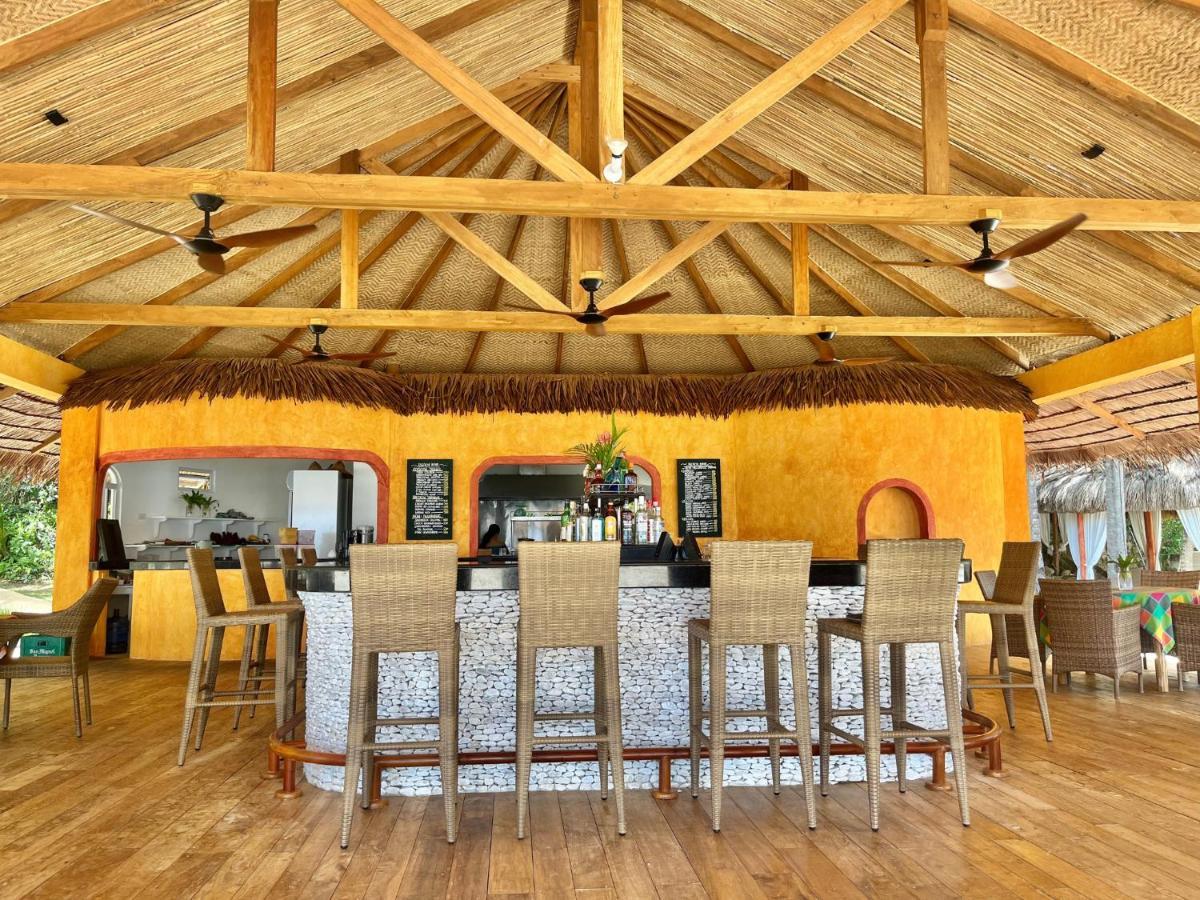 Coco Grove Beach Resort, Siquijor Island Экстерьер фото The bar at the restaurant