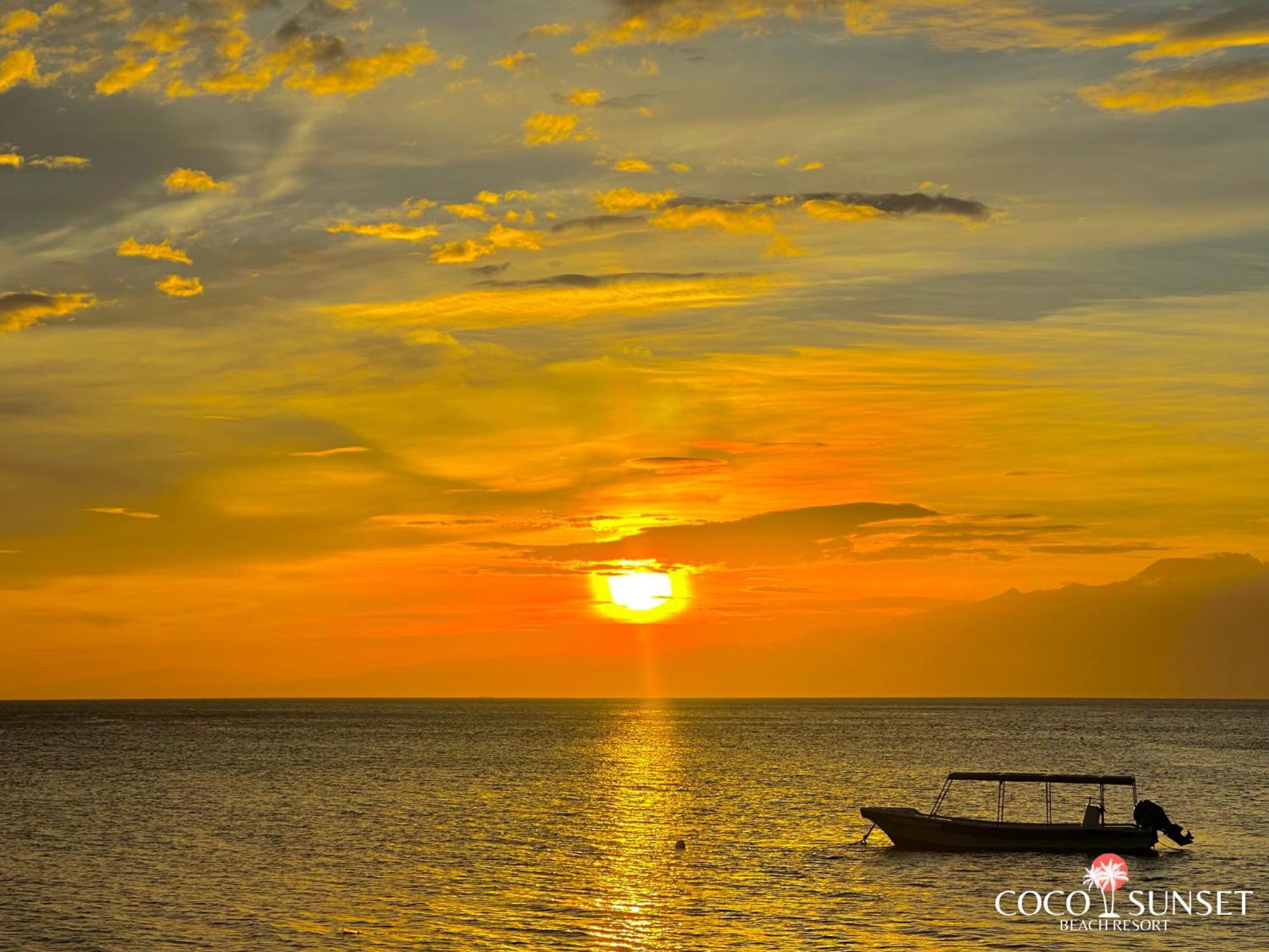 Coco Grove Beach Resort, Siquijor Island Экстерьер фото Sunset at Ooboi