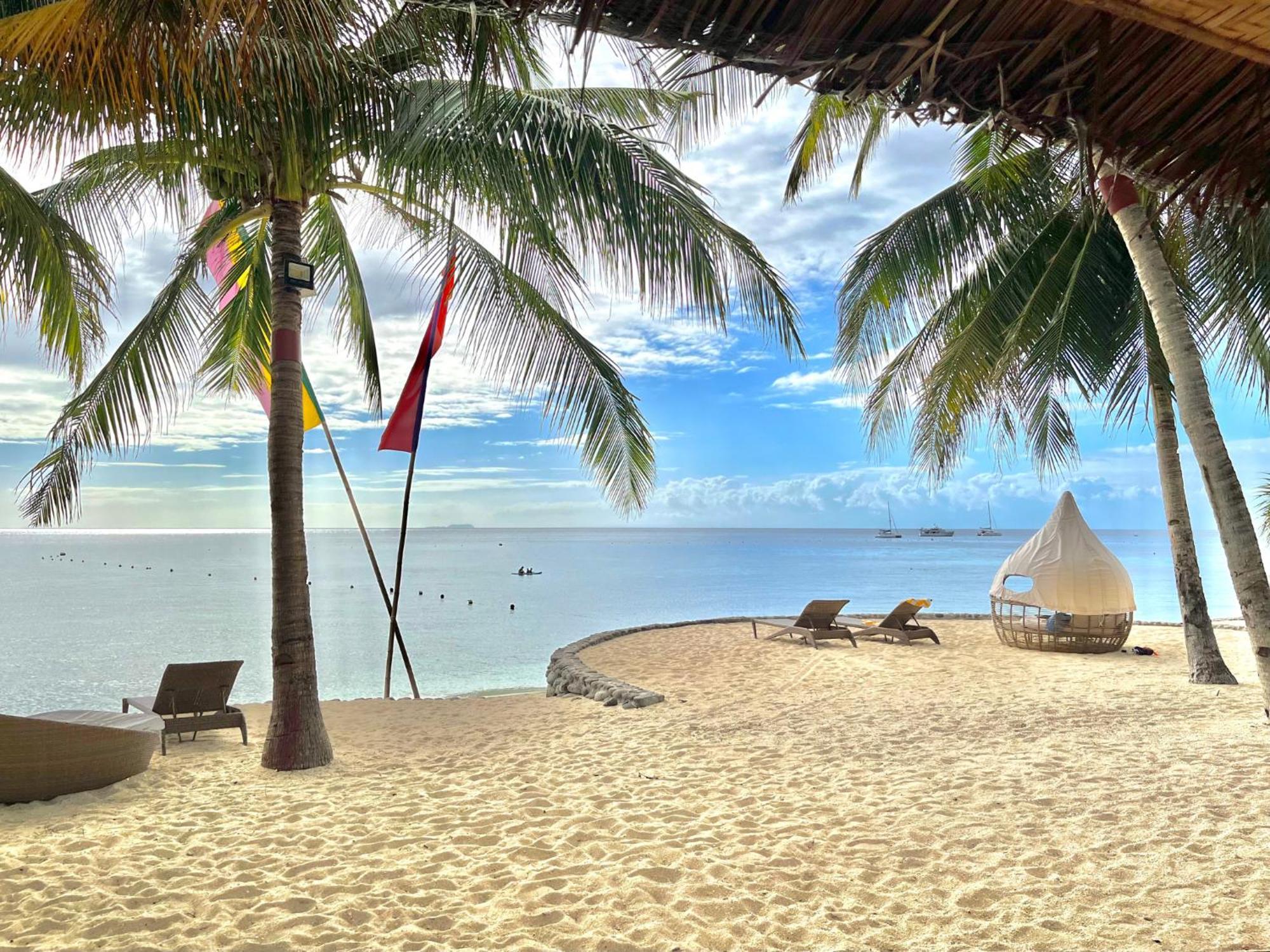 Coco Grove Beach Resort, Siquijor Island Экстерьер фото Beach at the Shangri-La Resort